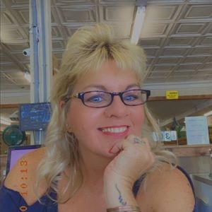 Meet your Posher, Vickie